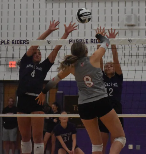 Martins Ferry Defeats St. Clairsville In Four Sets